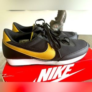 Nike Daybreak black / Gold